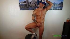 Kurt Lockwood Gay Fucked - Straight Muscled Porn Stud Kurt Lockwood Jerks his Massive Meat watch online