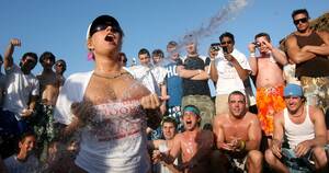 beach nude contests - The Short, Sexist History of the Wet T-Shirt Contest, a Symbol of Spring  Break Debauchery