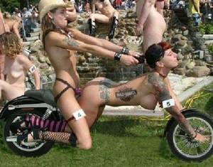 biker sluts - bikeucangetintoharley1 Working 9 5 With Lesbian Biker Babes