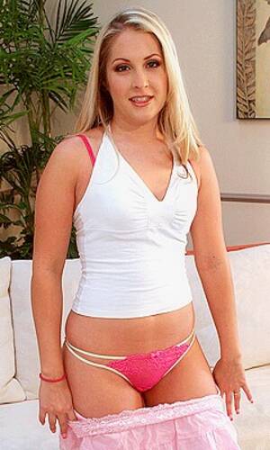 Chelsie Rae Porn Star - Chelsie Rae Pornstar Profile - PornZog Free Porn Clips