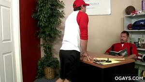 Baseball Coach Gay Porn - Big cocked Coach fucks his player - XVIDEOS.COM