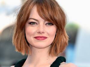 Emma Stone Bangs Porns - Emma Stone Says Her Male Costars Have Taken Salary Cuts so She Could  Receive Equal Pay | SELF