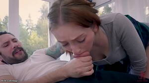 gardener milf - Gardener fuck MILF and her stepdaughter - XVIDEOS.COM