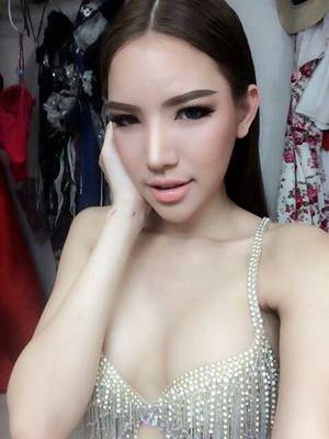 ladyboys katoey na rak - 10 Ways to Spot a Ladyboy. '