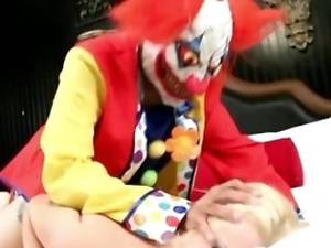 Gothic Lesbian Clown Porn - See Nadia Milky Getting Fucked At Diamondlouxxx.com