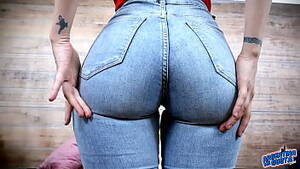 latin tranny tight pants - Amazing Bubble Butt on Skin Tight Jeans Busty Latina! OMG! - XVIDEOS.COM