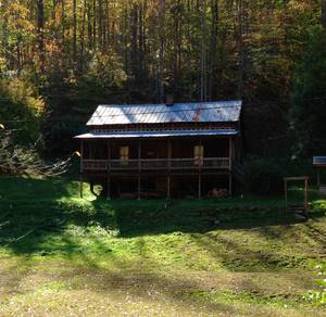 Crystal Gayle Porn - Childhood home of Loretta Lynn and Crystal Gayle in Butcher Hollow. As  depicted in the