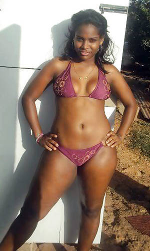 ebony pussy outdoor - Black Amateurs Naked - Totally nude black teenie flashes black pussy outdoor