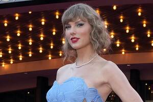 free nudism beauty - Taylor Swift deepfake nude AI images go viral