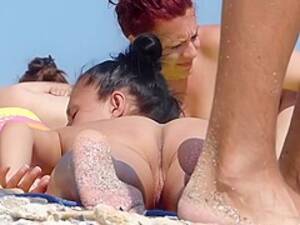 beach pussy flash - Dry humping on beach led to pussy slip - PornZog Free Porn Clips