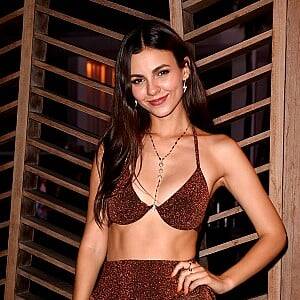 Hot Victoria Justice Porn Moving - Victoria Justice - Free pics, galleries & more at Babepedia