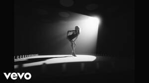 Miley Cyrus Wet Pussy - Miley Cyrus - River (Official Video) : r/popheads