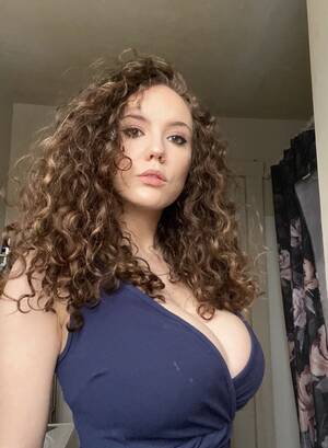 busty curvy hair - Laura Earnesty - Busty Curly Hair Girl Nudes - Porn - EroMe