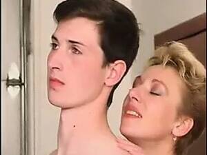 Hot Short Hair Mature Porn - Free Short Hair Mature Porn Videos (824) - Tubesafari.com