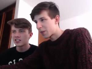 Bromance Porn College Boy - Bromance goes sexual - ThisVid.com