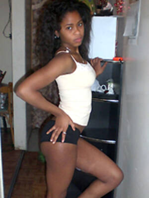 ghetto beauty naked - American young beauty from the ghetto, posing naked