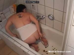 Amateur Enema - Mature Shower Enema