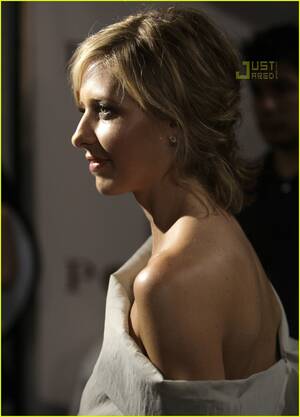 Cuoco Fucking Kaley Sarah Michelle Gellar - Sarah Michelle Gellar @ NY Fashion Week 2007: Photo 570381 | Sarah Michelle  Gellar Photos | Just Jared: Entertainment News