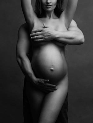 artistic nude pregnant black - NYC Maternity Photography by Lola Melani. Artistic pregnancy portraits, b&w  maternity silhouettes, maternity