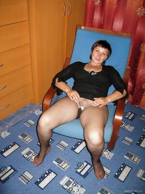 chubby russian milf - Chubby russian MILF porn pictures 64385250