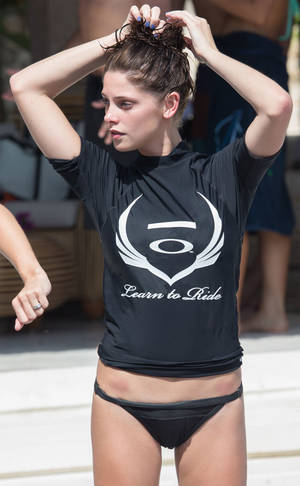 free black cameltoe - Ashley Greene Wet Camel Toe on TaxiDriverMovie.com