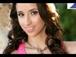 Female Pakistani Porn - Bell Knox Porn Star banned in Pakistan