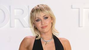 Miley Cyrus Black Blowjob - Miley Cyrus Says She Lied To Liam Hemsworth For Nearly 10 Years About  Losing Her Virginity | HuffPost Entertainment