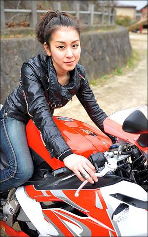 Leather Biker Bitches Porn - Hot Girl's in Leather Biker Jacket !! http://www.leathernxg.