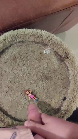 Lego Pissing Porn - Pissing on a lego (giant and micro) - ThisVid.com