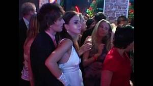 bride nude orgy - Sex Orgy Bride Bang DVDRip CD1 - XVIDEOS.COM