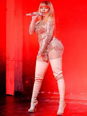 Minaj - Nicki Minaj and Farrah Abraham in Heated Twitter Battle