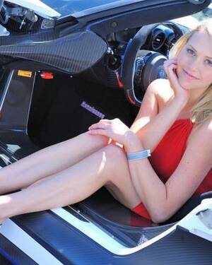 mia malkova car - Mia Malkova as the naughty car model getting naked Porn Pictures, XXX  Photos, Sex Images #2949989 - PICTOA