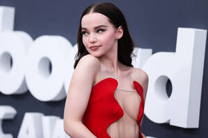 Dove Cameron Descendants Porn - Is Dove Cameron Single? Exes, Quotes About Love Life, Dating