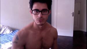 Glasses Stud Porn - Muscle Stud with Glasses - ThisVid.com