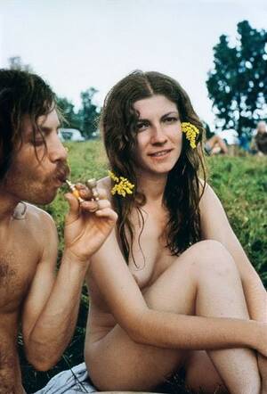 Hippie Girl Porn Tumblr - Desert Soap â€” hippie-girls: nude hippie couple at an outdoor...