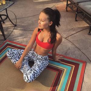 Kelli Berglund Porn Captions - nackt kelli berglund