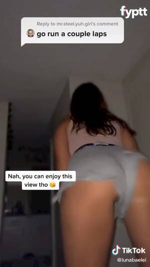 Hot Ass Pussy Slip - Thick TikTok girl sexy pussy slip while shaking her ass - FYPTT