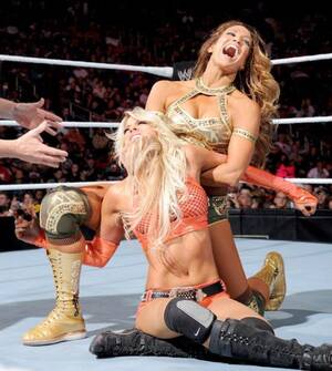 Eve Torres Porn - Who was the better in ring performer : Eve Torres or Kelly Kelly? :  r/SquaredCircle