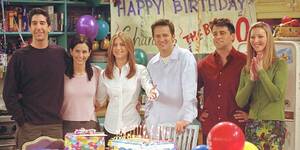 Friends Tv Show Gay Porn - Here's Your Reminder That 'Friends' Was Really, Really Homophobic