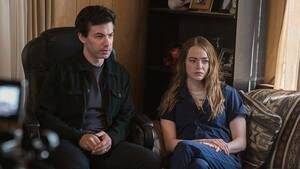 Lisa Kudrow Dildo Porn - â—‹ â€œThe Curseâ€ 1x01 \