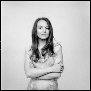 Claire Reluctant Porn Audition Captions - Yellowjackets' Star Lauren Ambrose Has Landed | Vanity Fair