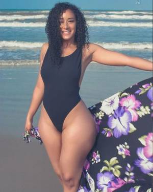 Hot Thick Legs Porn - HOTTY