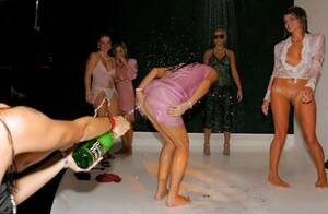 nightclub upskirt - Night Club Upskirt Porn Pics & Naked Photos - PornPics.com