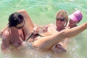 bikini sex beach - Egypt porn with hot bikini girls: Day 4 - Girl on girl sex on the beach -  WTF