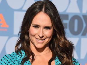 Jennifer Love Hewitt Nude Porn - Jennifer Love Hewitt, 43, Looks Amazing and Here's How She Does It â€”  Celebwell