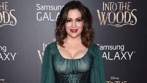 Alyssa Milano Porn Interracial - Alyssa Milano Says She Loves Her Stretch Marks | Entertainment Tonight