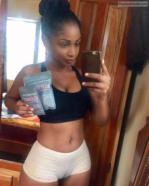 Amateur Pussy Shots - Pussy Slip at Boy Shorts [26 photos] â€“ Fucking Amateur