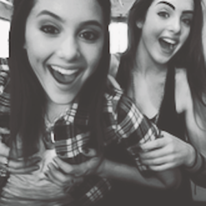 Elizabeth Gillies And Ariana Grande Porn - Pinterest