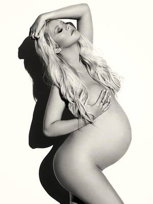 christina aguilera pregnant naked - Wowza! Christina Aguilera Poses Totally Nude with Her Baby Bump