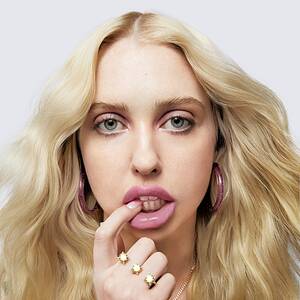 naked old plumpers - Chloe Cherry Divulges Her Weird Hack For Plumped Lips | POPSUGAR Beauty UK